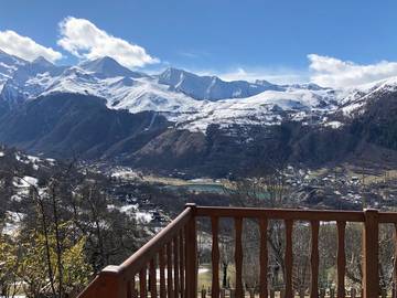 Chalet pour 8 personnes, avec vue sur le lac ainsi que jardin et terrasse dans les Hautes-Pyrénées
