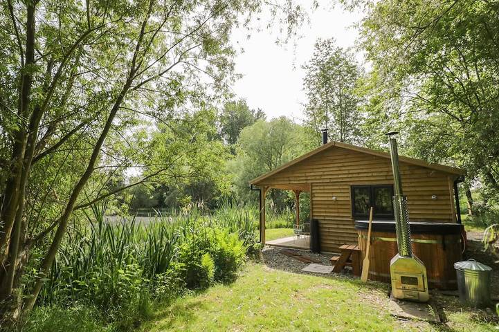 Cottage for 2 people, with hot tub and garden as well as balcony - 1