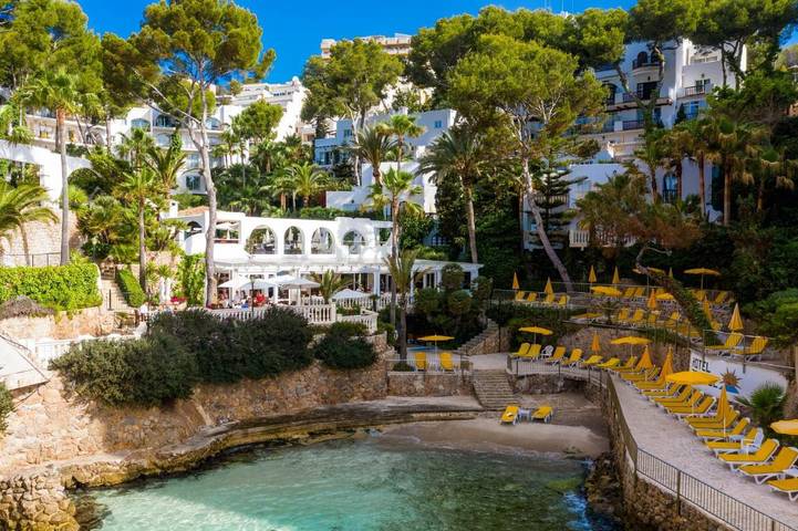 Hôtel pour 2 personnes, avec Balcon et Jacuzzi ainsi que Terrasse et Jardin à Illetes