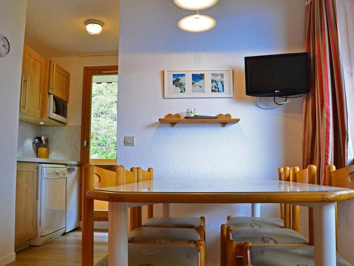 Ganze Wohnung, Renoviertes 6-Personen-Apartment mit Parkplatz, Ski-in/Ski-out - La Plagne in Bellentre, La Plagne-Tarentaise