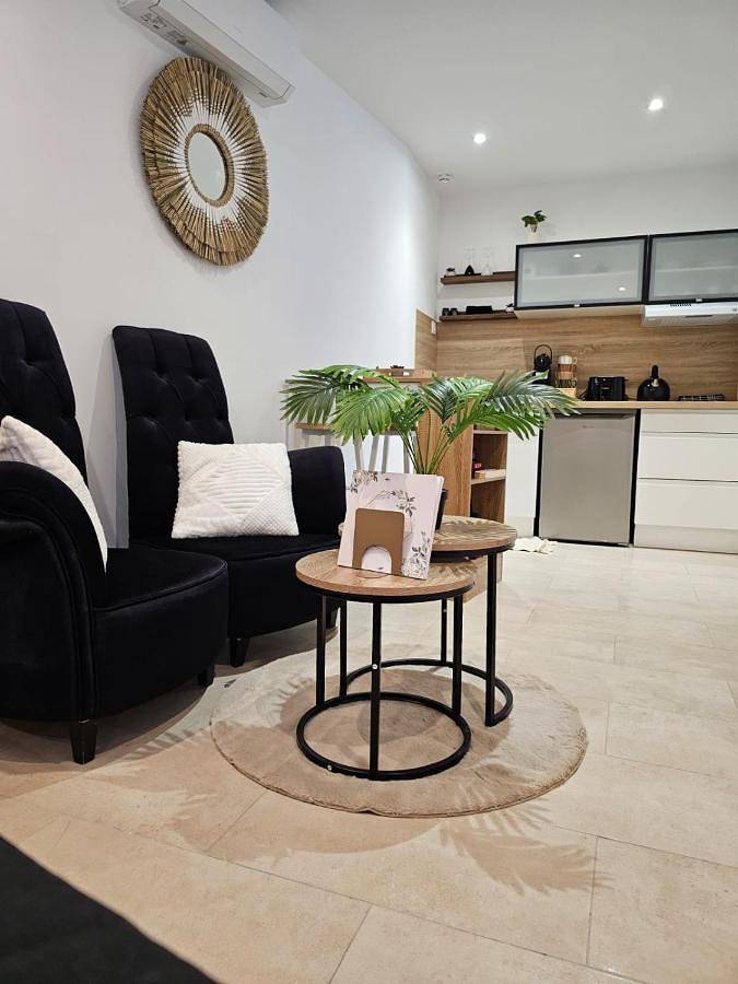 Appartement entier, One-Bedroom Apartment in Clermont-l'Hérault, Région de Lodève