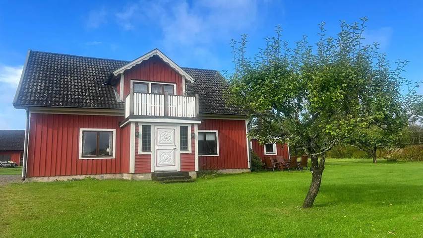 Ferienhaus fĂŒr 9 Personen, mit Garten