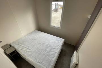 Camping pour 5 Personnes dans Sauxillanges, Région de Besse-et-Saint-Anastaise, Photo 1