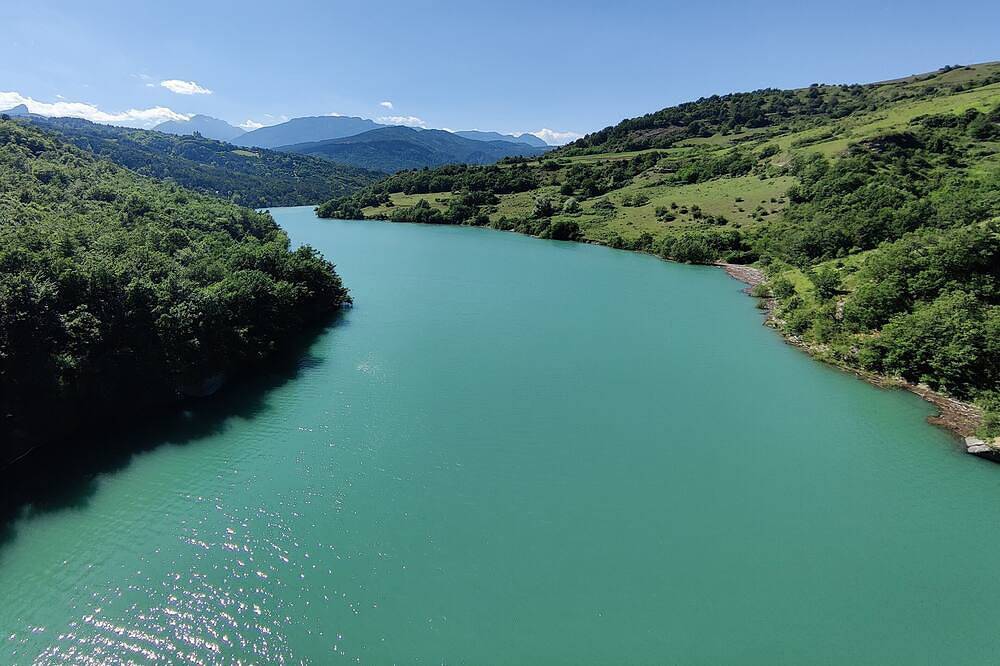 Maison cosy avec jardin à quelques minutes du lac de Monteynard in Mayres-Savel, Vercors