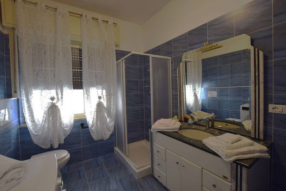 Appartement entier, B&b on the course, Reggio Calabria in Reggio de Calabre, Province de Reggio Calabria