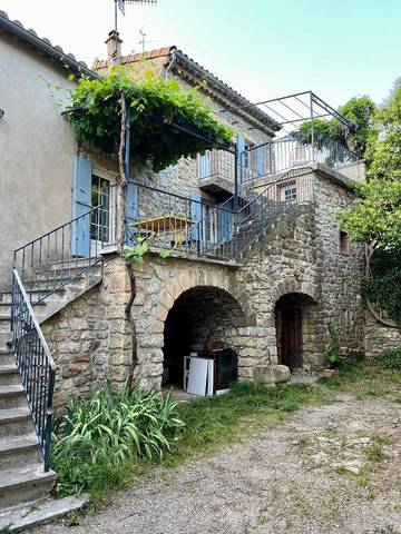 Gîte pour 7 personnes, avec balcon et jardin à Saint-Paul-le-Jeune