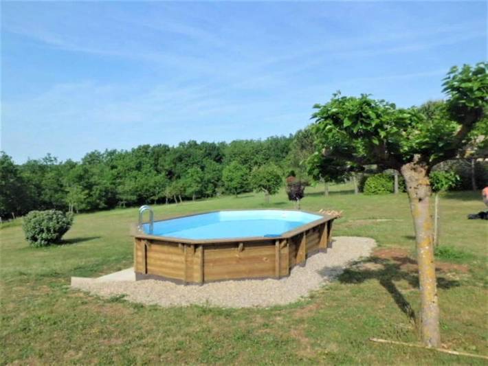 Location de vacances pour 4 personnes, avec piscine ainsi que jardin et terrasse à Thédirac - 2