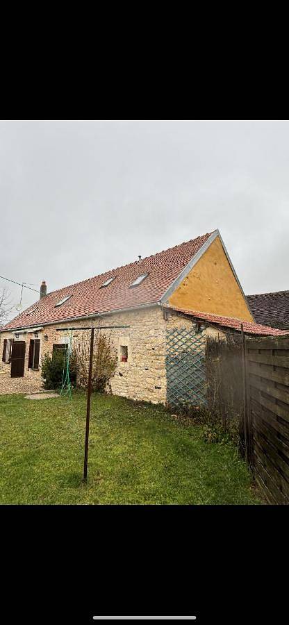 Location de vacances pour 8 personnes, avec jardin à Lainsecq - 4