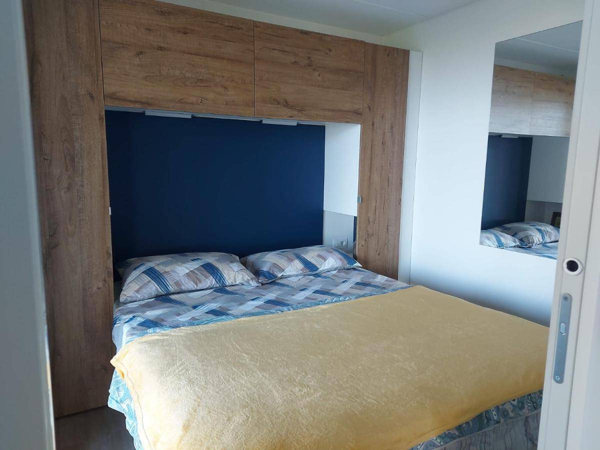 Deluxe Bungalow with Sea View in San Vincenzo, Costa degli Etruschi