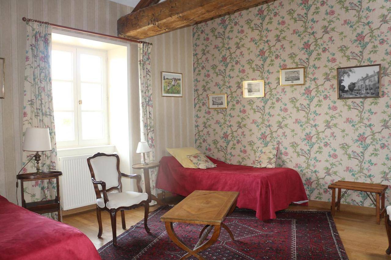 Double Room with Private Bathroom in Salornay-sur-Guye, Région de Mâcon