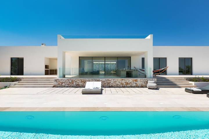Villa per 9 persone, con piscina e giardino, con animali domestici a Carovigno