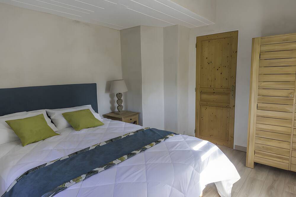 Entire apartment, 'Le Ventoux' with Mountain View, Wi-Fi and Air Conditioning in Tulette, Nyons region