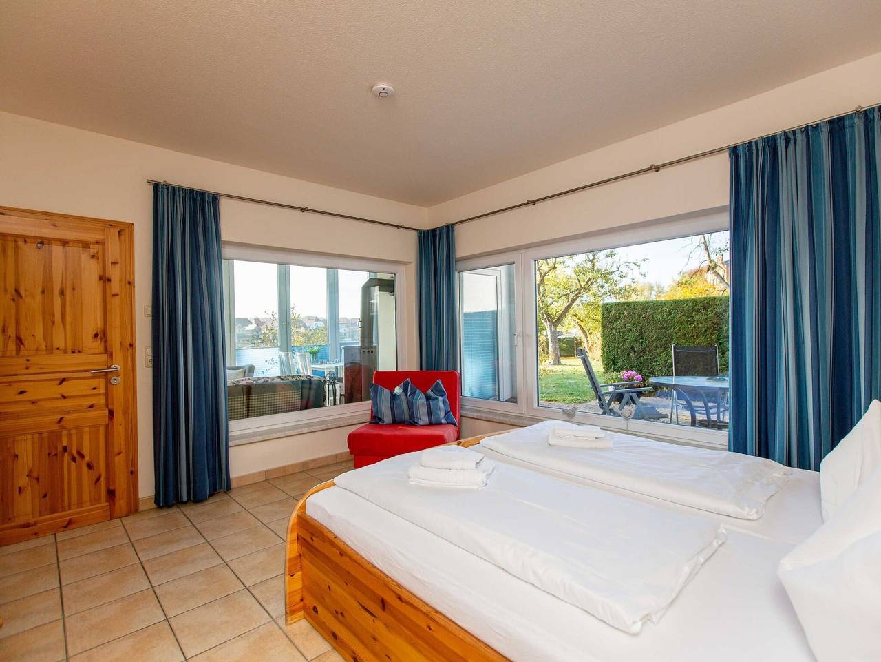 Appartement entier, Appartement "Direkt Am See" avec vue sur le lac, terrasse privée et Wi-Fi in Malchow, Fleesensee