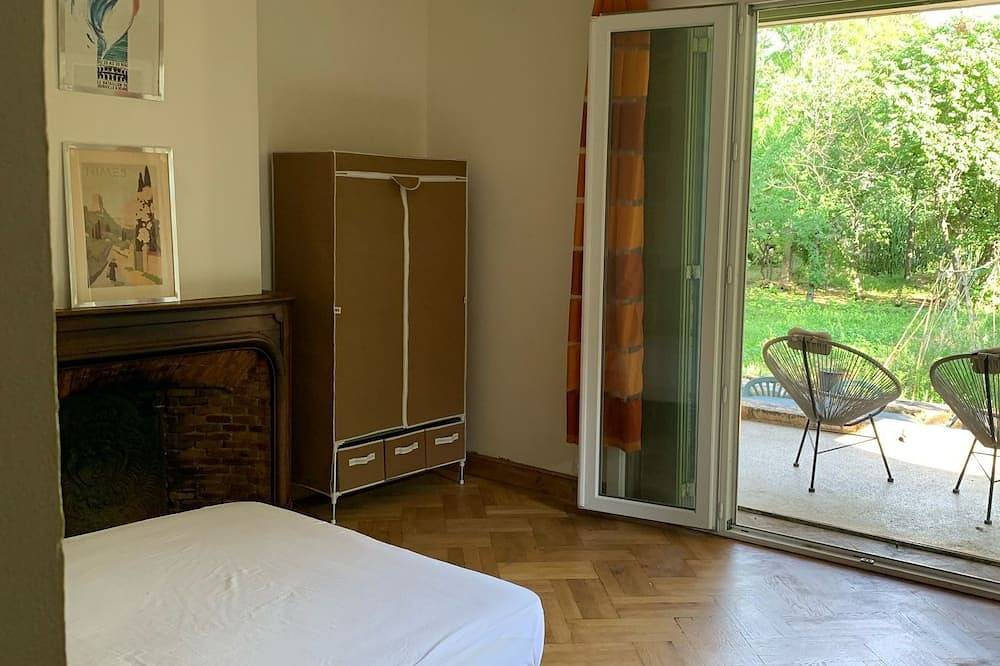 Large villa 10 minutes from the Nîmes Arena in Nîmes, Nimes region