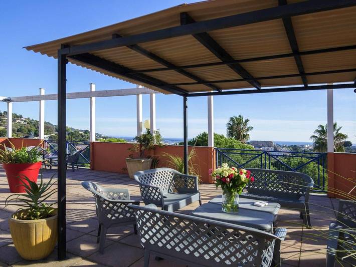 Hôtel pour 3 personnes, avec terrasse et vue - 1
