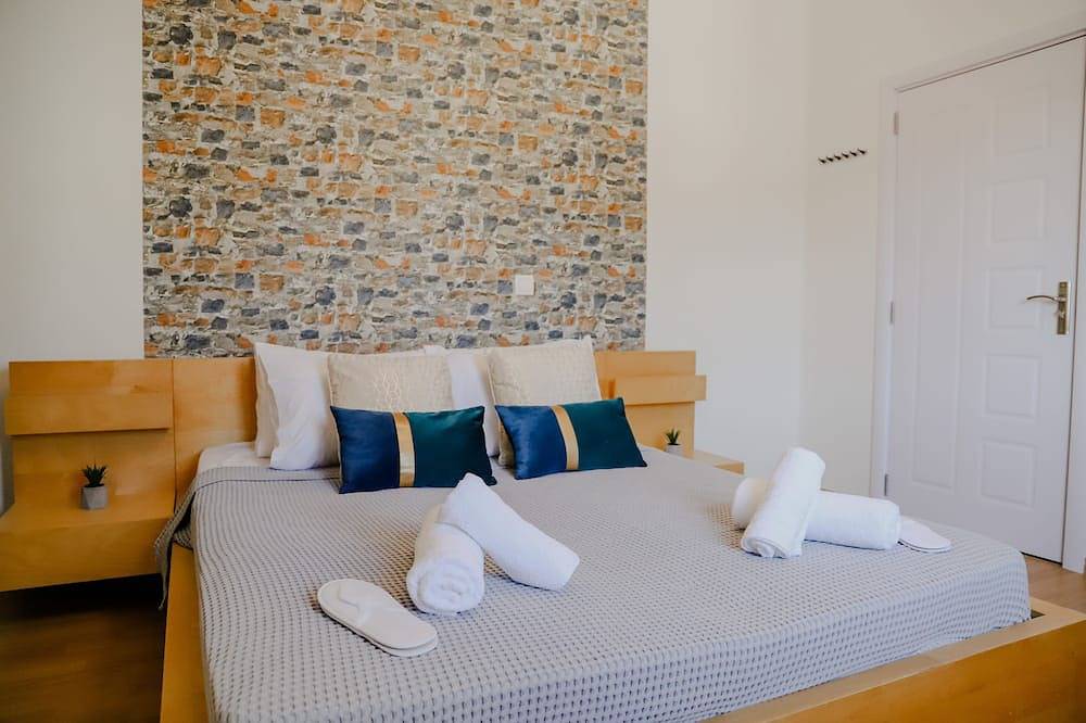 9th floor deluxe apartment with panoramic view of Kavala and jacuzzi. in Kavala, Regio Kavala