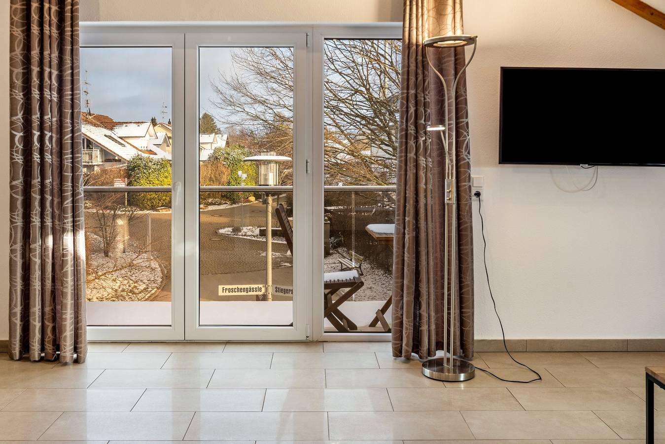 Entire apartment, Apartment 'Gertrud' with Lake View, Balcony and Wi-Fi in Öhningen, Untersee