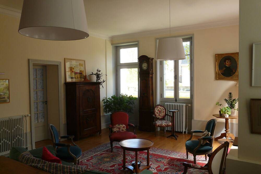 Holiday Rental for 6 People in Dijon, Dijon region