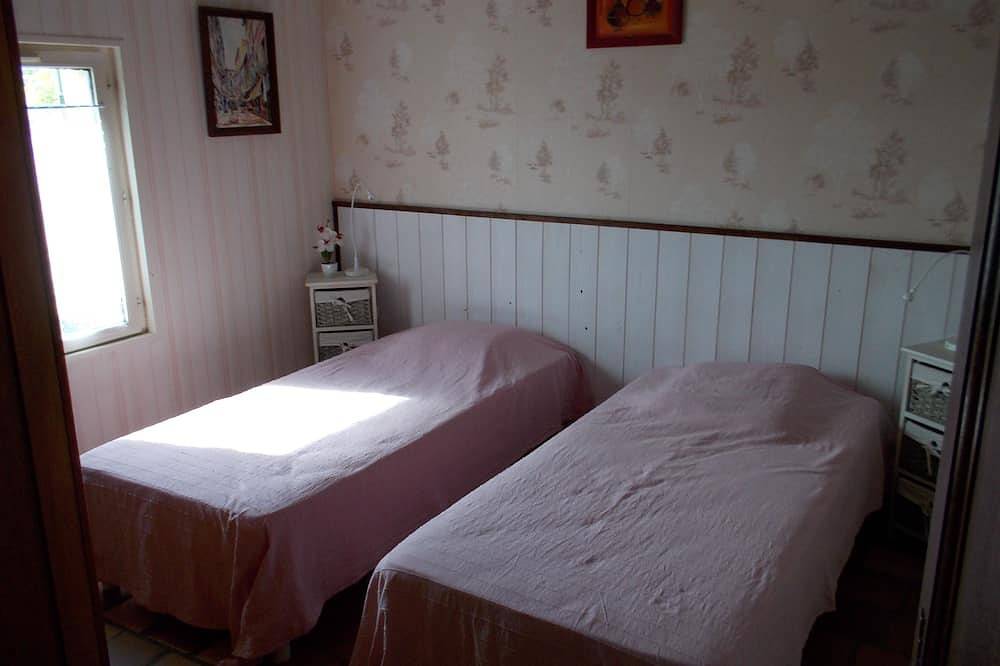 Bastide overlooking the Luberon and shelter on pool for 10/11 pers 1120/2200 € / week in Saint-Saturnin-lès-Apt, Parc naturel régional du Luberon