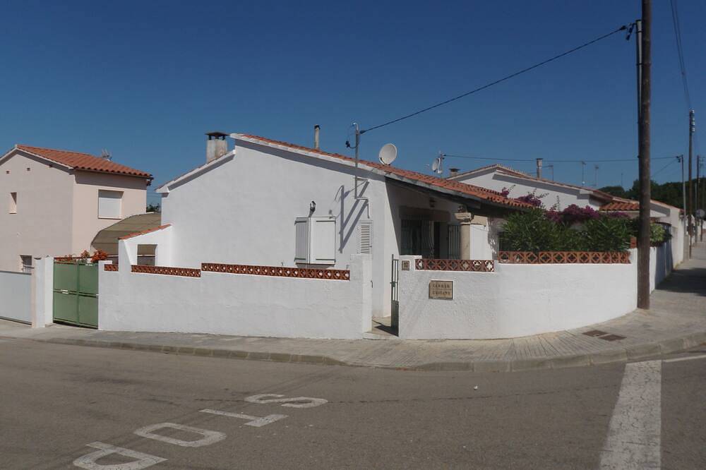 La Escala: house / villa - 5 rooms - 8/10 persons in l'Escala, Upper Empordà