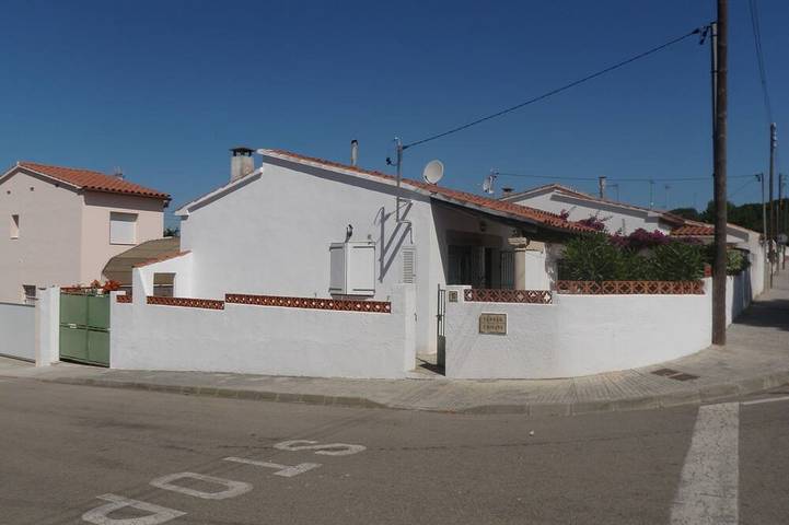 Villa for 8 people, with garden and terrace - 1