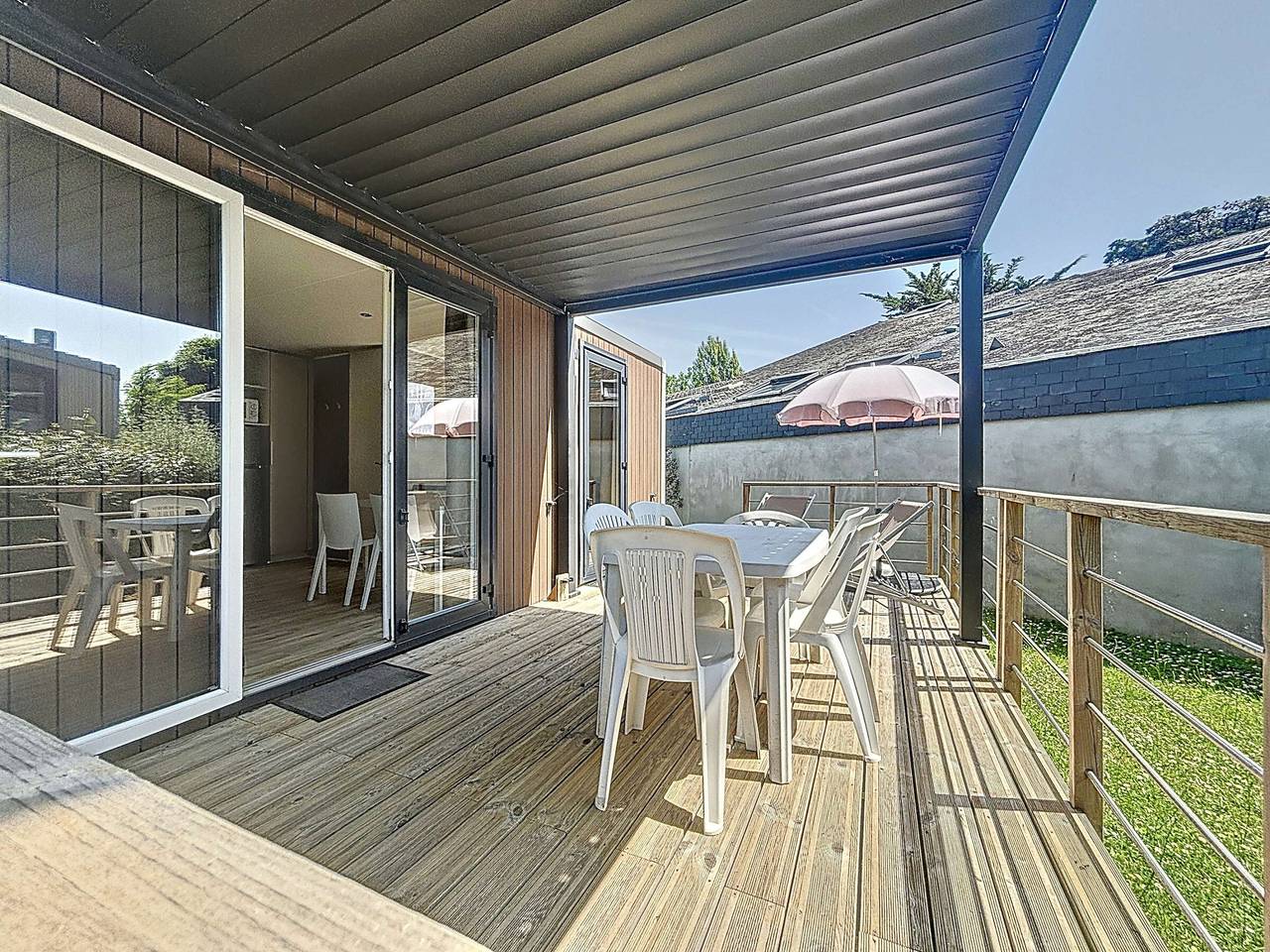 Mobil-Home Komfort mit Pool, 200m zum Strand, 4 Pers., 2 Sz, Terrasse in Jullouville, Côte de la Déroute