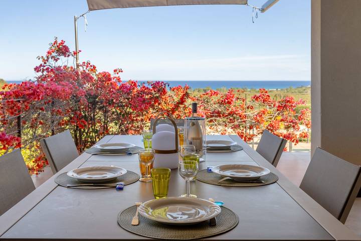 Location de vacances pour 10 personnes, avec jardin dans Plage De L Ovu Santu - 4