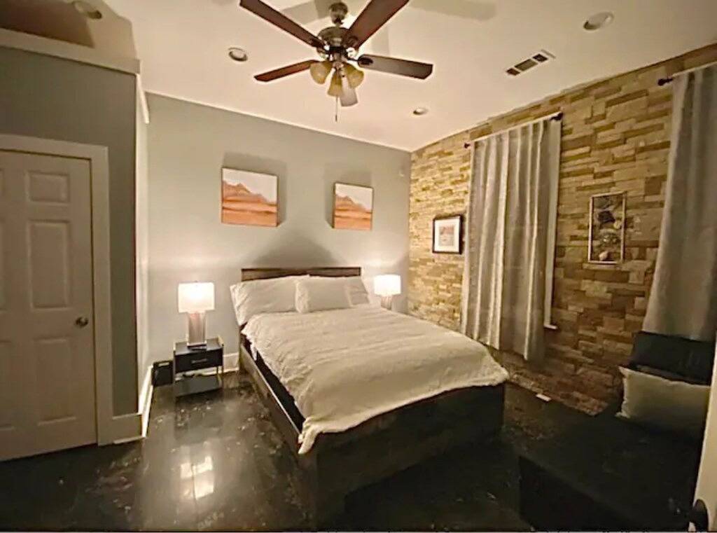 Stylish 1 bedroom studio with kitchenette in Jackson, Hinds County