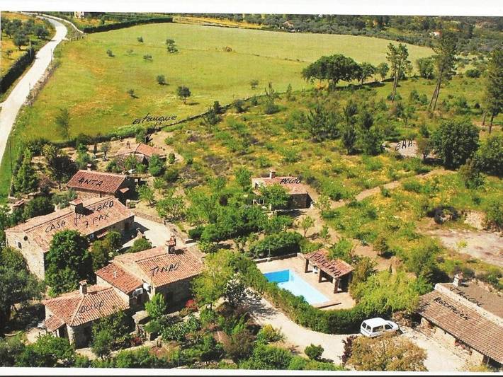 Casa rural para 4 personas, con Terraza además de Jardín y Piscina en Valencia de Alcántara - 2