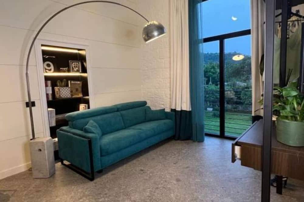 Entire apartment, Mille912 relais: Deluxe apartment in Piano di Sorrento, Sorrentine Peninsula