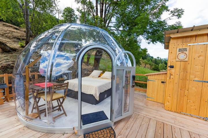 Tente pour 2 personnes, avec Jacuzzi et Terrasse ainsi que Jardin et Vue dans l' Isère - 2