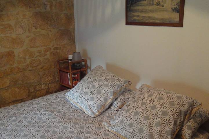 Location de vacances pour 5 personnes, avec jardin ainsi que terrasse et piscine à Borrèze - 2