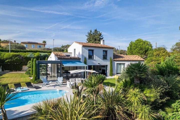 Chalet para 7 personas, con piscina además de jardín y terraza - 1