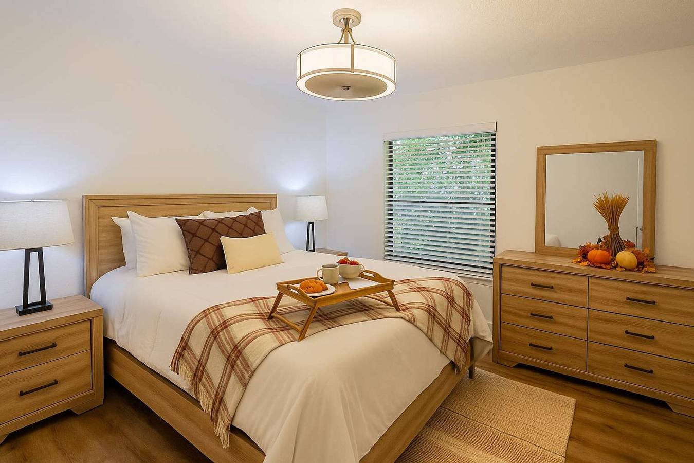 Stunning 4Bd Jacuzzi - 4 Min To Beach Panama City in Upper Grand Lagoon, Panama City (Florida)