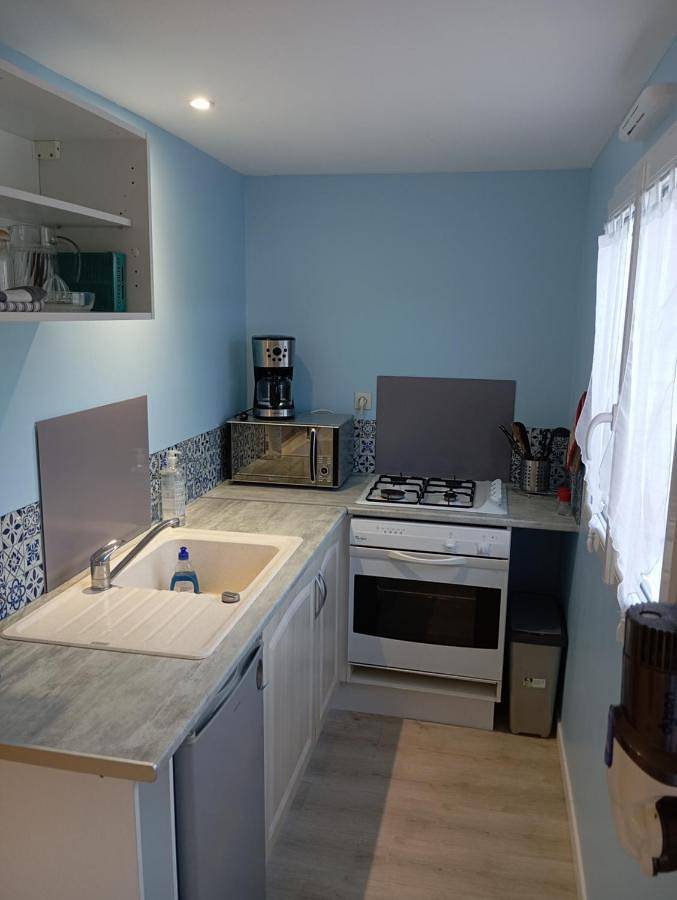 Gîte pour 4 personnes, avec jardin et terrasse à Saint-Georges-de-Pointindoux - 2