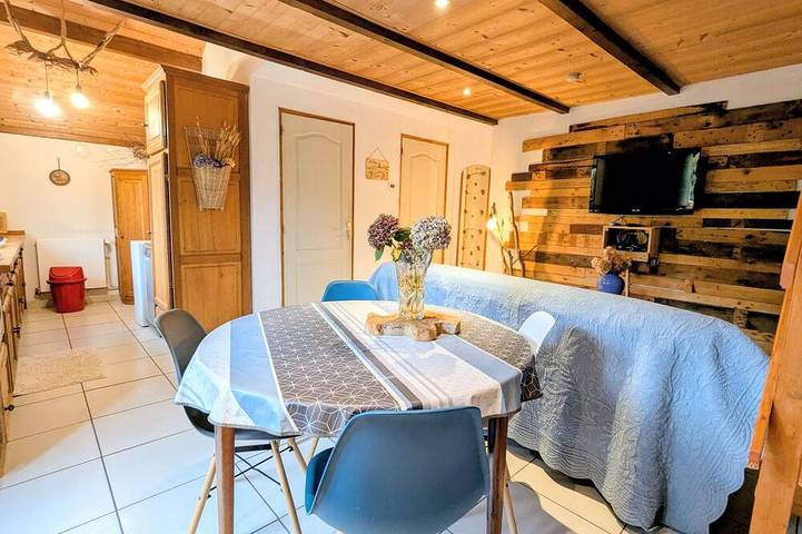 Gîte pour 4 personnes dans Grande cascade de Tendon