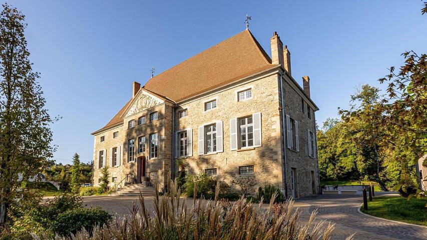 Hôtel pour 2 personnes, avec jardin et jacuzzi ainsi que piscine et sauna à Dolomieu