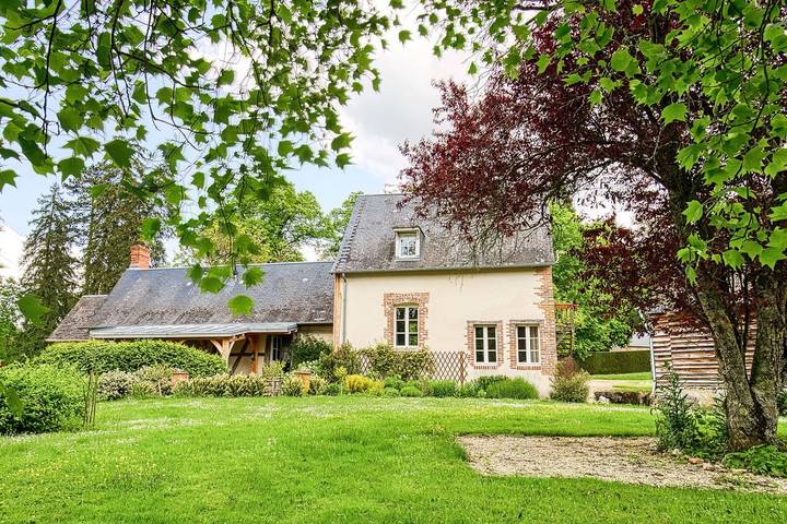 Chambre d’hôte pour 5 personnes, avec piscine ainsi que vue sur le lac et jardin, animaux acceptés dans le Cher - 3