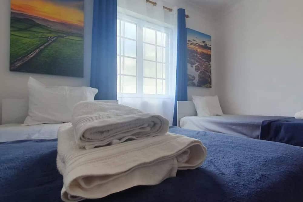 Casa da Maresia - By Ponta Negra Azores in Biscoitos, Terceira (Azoren)