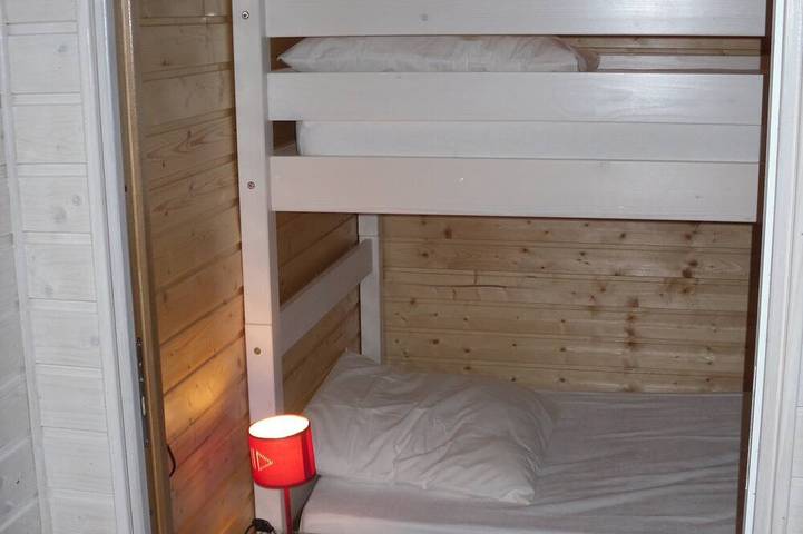 Chalet pour 6 personnes, avec terrasse ainsi que jacuzzi et jardin, animaux acceptés dans le Cantal - 3