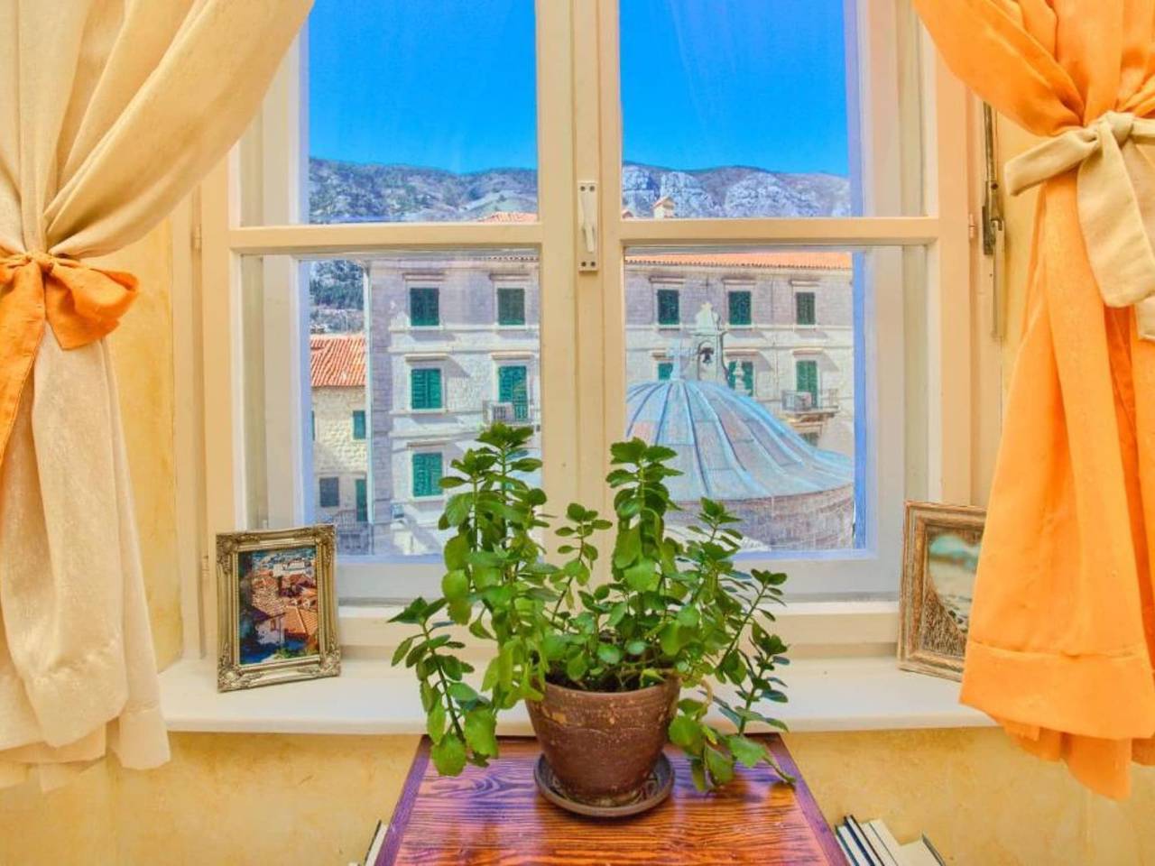 Ganze Wohnung, Two Bedroom Apartment in Kotor, Boka Kotorska