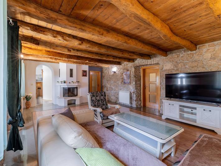 Hügelige Steinvilla für 10 Gäste in Donji Vinjani in Imotski, Makarska Riviera