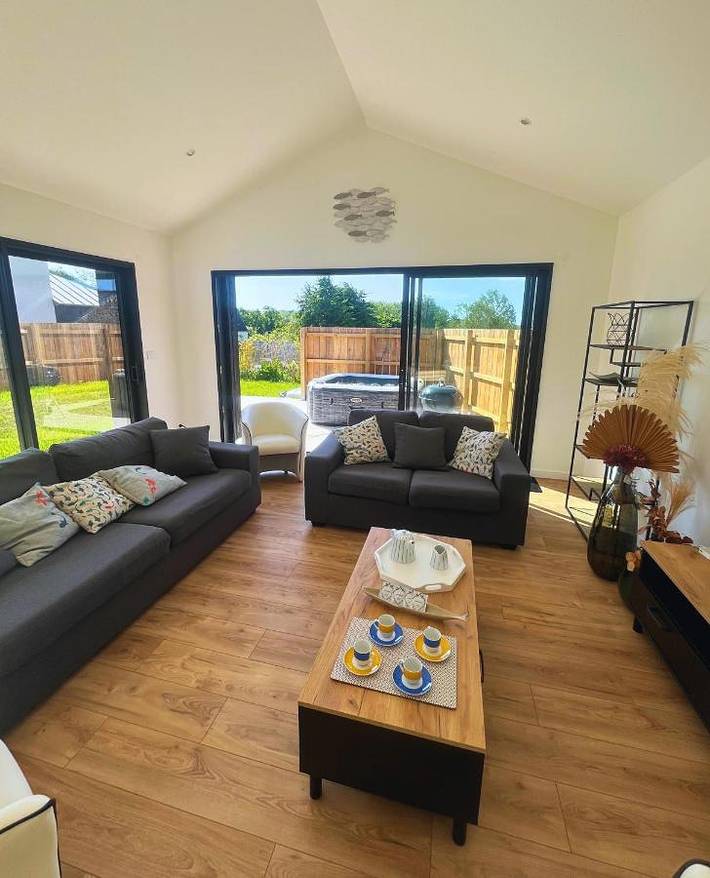 Chalet para 11 personas, con jacuzzi y jardín - 1