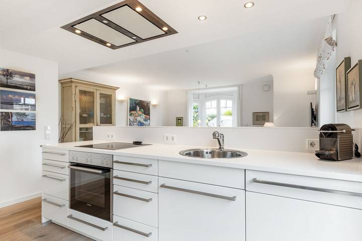 Ganze Wohnung, Top Lage. Wellness. Luxuriöse Ausstattung. Und sogar 2 Terrassen. in Wenningstedt, Sylt