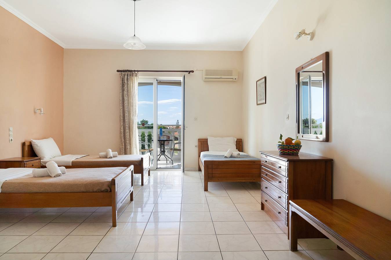 Entire studio, Studio 'Sandy Maria Studio 305' with Shared Pool, Wi-Fi in Gaitani, Zakynthos