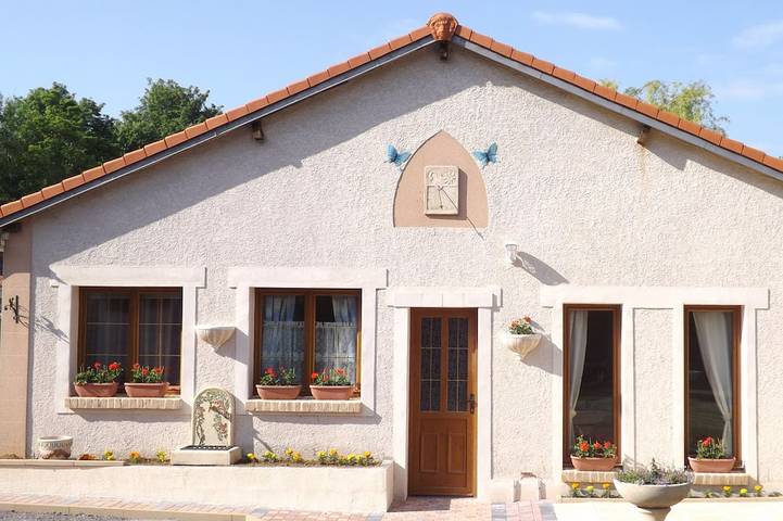 Location de vacances pour 2 personnes, avec Terrasse et Jardin à Courrières
