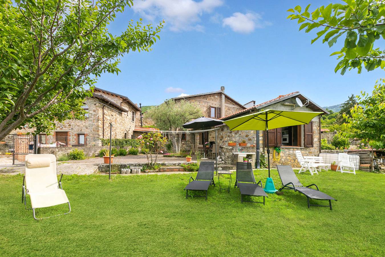Casa Sant'Anna with Pool - in Garfagnana in Minucciano, Garfagnana