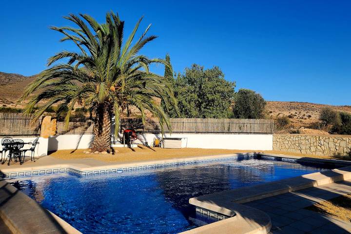 Apartamento para 5 personas, con Terraza y Piscina en Huércal-Overa
