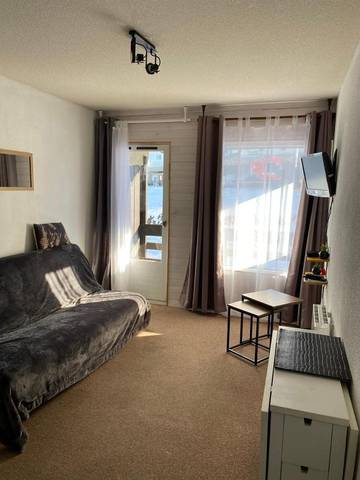 Gîte pour 6 personnes, avec balcon à Saint-Aventin