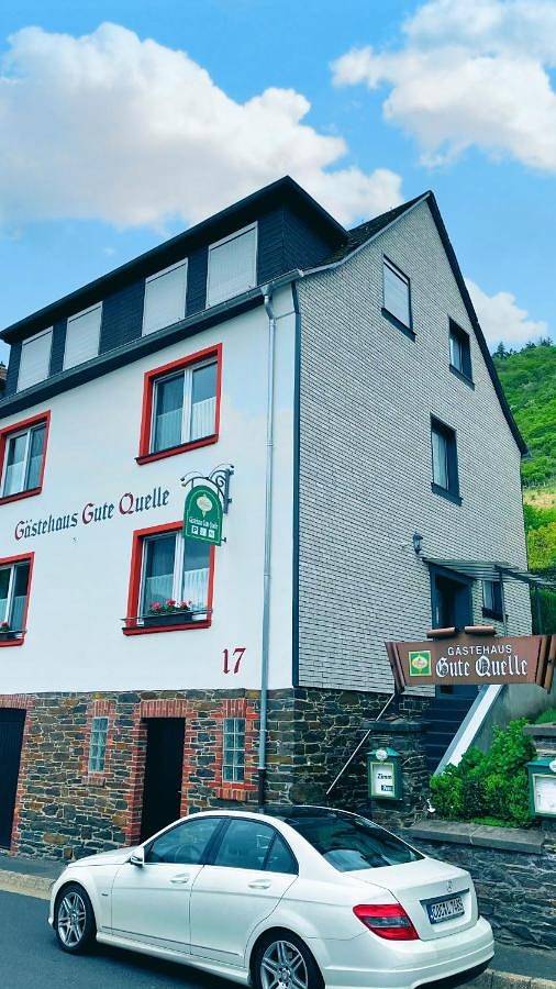 Ferienwohnung für 2 Personen, mit Garten und Ausblick in Reichsburg Cochem